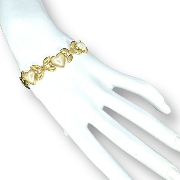 Heart Shape Faux Pearl Dainty Vintage Bracelet Gold Tone Links - Picture 3 of 6